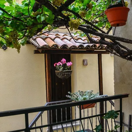 Sleeps 6 *